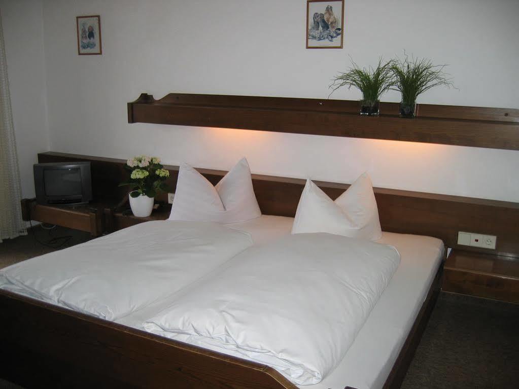Familienhotel Loewen เนสเซลวัง ภายนอก รูปภาพ
